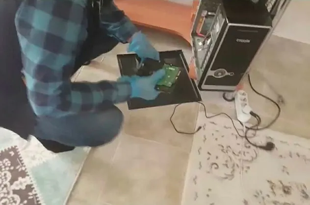 Mersin'de siber dolandırıcılığa 6 gözaltı