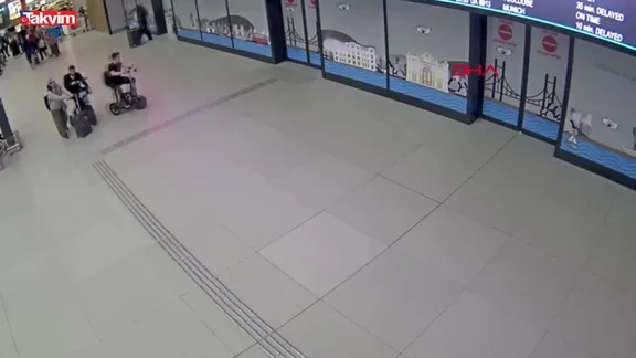 İstanbul Havalimanı'nda akılalmaz yöntem: 3 kadının cinsel organlarından 6 kilo altın çıktı!