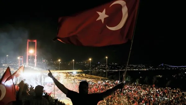 Sabah gazetesi yazarı Mahmut Övür: CHP 15 Temmuz darbe girişimine neden sahip çıkmıyor?-2