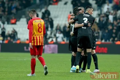 Beşiktaş - Kayserispor maçında büyük tartışma! Top çizgiyi geçti mi?