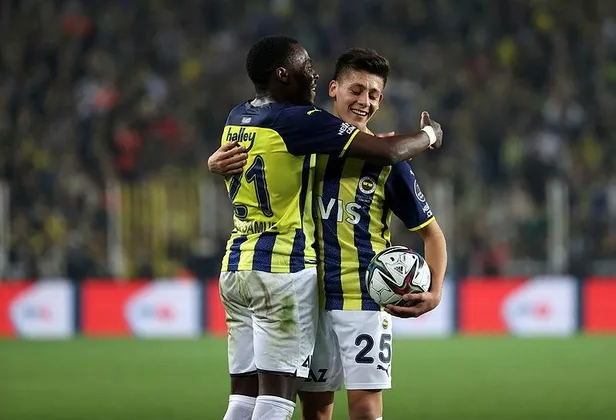penalti-karari-dogru-mu-erman-toroglu-fenerbahce-goztepe-macinin-ardindan-yorumladi-1650145230460.jpeg