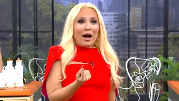 19-kasim-gelinim-mutfakta-kim-birinci-oldu-kim-kazandi-gelinim-mutfakta-5-gunluk-puan-tablosu-gelinim-mutfakta-kim-elendi-1637320382227.jpg 19 Kasım Gelinim Mutfakta kim birinci oldu, kim kazandı? Gelinim Mutfakta 5 günlük puan tablosu! Gelinim Mutfakta kim elendi?-2