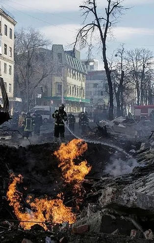Dakika dakika Rusya-Ukrayna savaşı | Rusya hipersonik Kinjal füzeleri Ukrayna'da ilk defa kullandı!