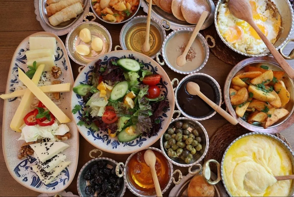 1781076877651.jpeg Trabzon’un 51 lezzet durağı festival rotasında! Gastronomi turizmi şehir ekonomisine katkı sağlayacak-2