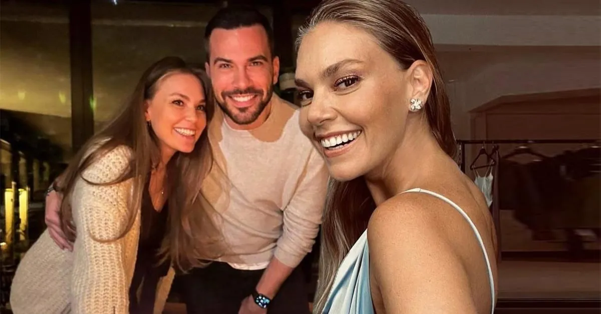 Aslı Enver ve eşi Berkin Gökbudak'tan 1 aylık kızları Elay'la poz! Aslı Enver ve kızının pozu beğeni yağmuruna tutuldu