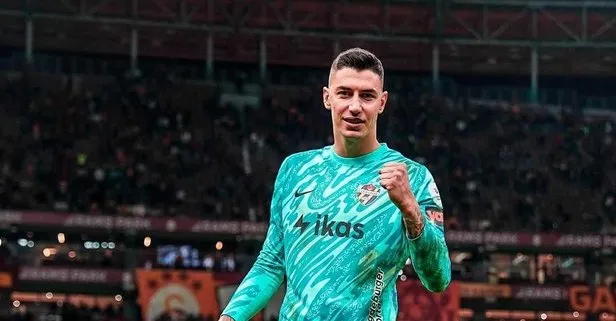 Berke Özer'den Galatasaray için ret!