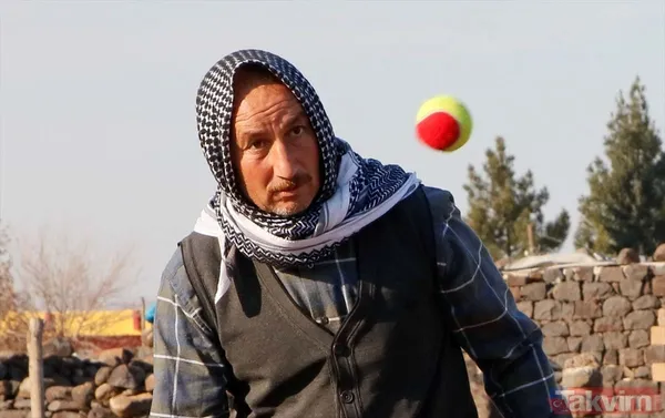 Koronavirüs salgınında köyden dışarı çıkamayan Şanlıurfa Viranşehirliler kendilerini tenise verdi - 16