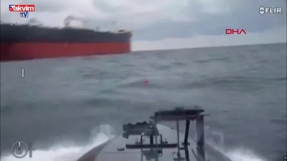 Ukrayna'dan Rusya'ya ait petrol tankerine saldırı: O anlar kamerada!