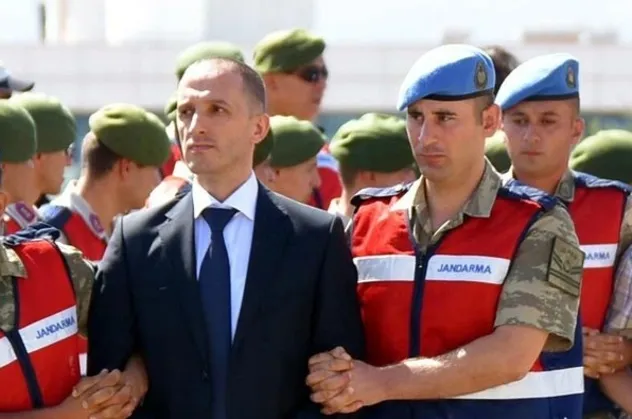 Aile boyu ihanet! FETÖ'cülere ceza yağdı!