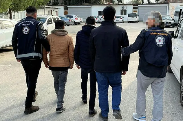 Adana'da 3 göçmen kaçakçısı tutuklandı
