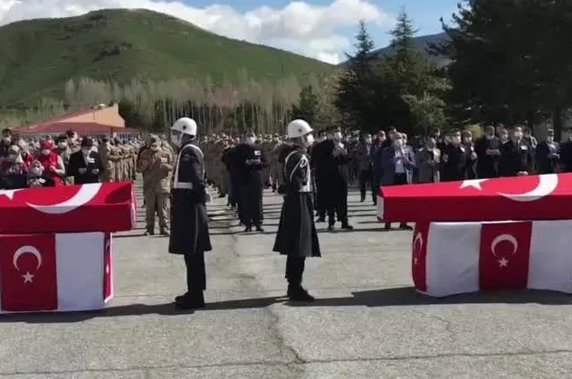 Bitlis şehitlerine son görev