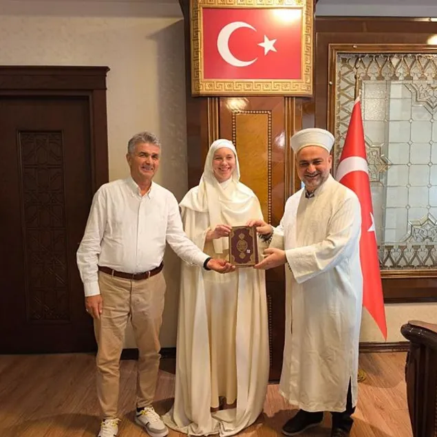 Polonyalı kadın Adana’da Müslüman oldu