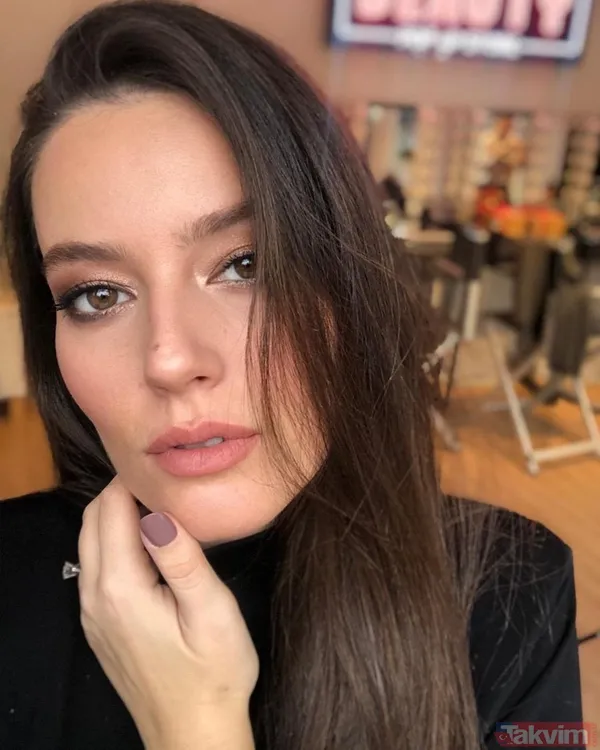 Eşkıya Dünyaya Hükümdar Olmaz’ın Bahar’ı Pelin Akil EDHO’ya bakın nasıl veda etti! ‘Karizmatik parterim Oktay Kaynarca…’ - 8