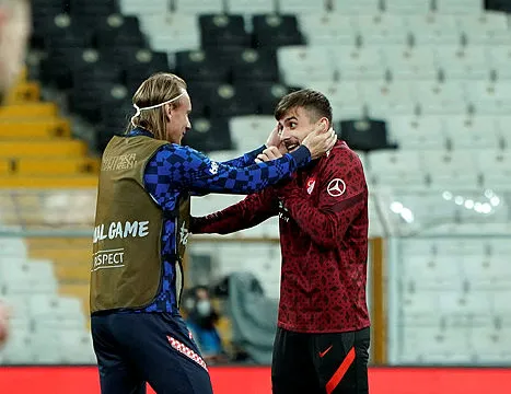 Millilere Kovid-19 testi yapıldı! Şimdi ne olacak?