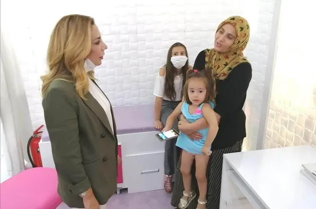 Bacağının üzerinden hafriyat kamyonu geçen küçük Aylin'den güzel haber! Protez bacağına kavuştu