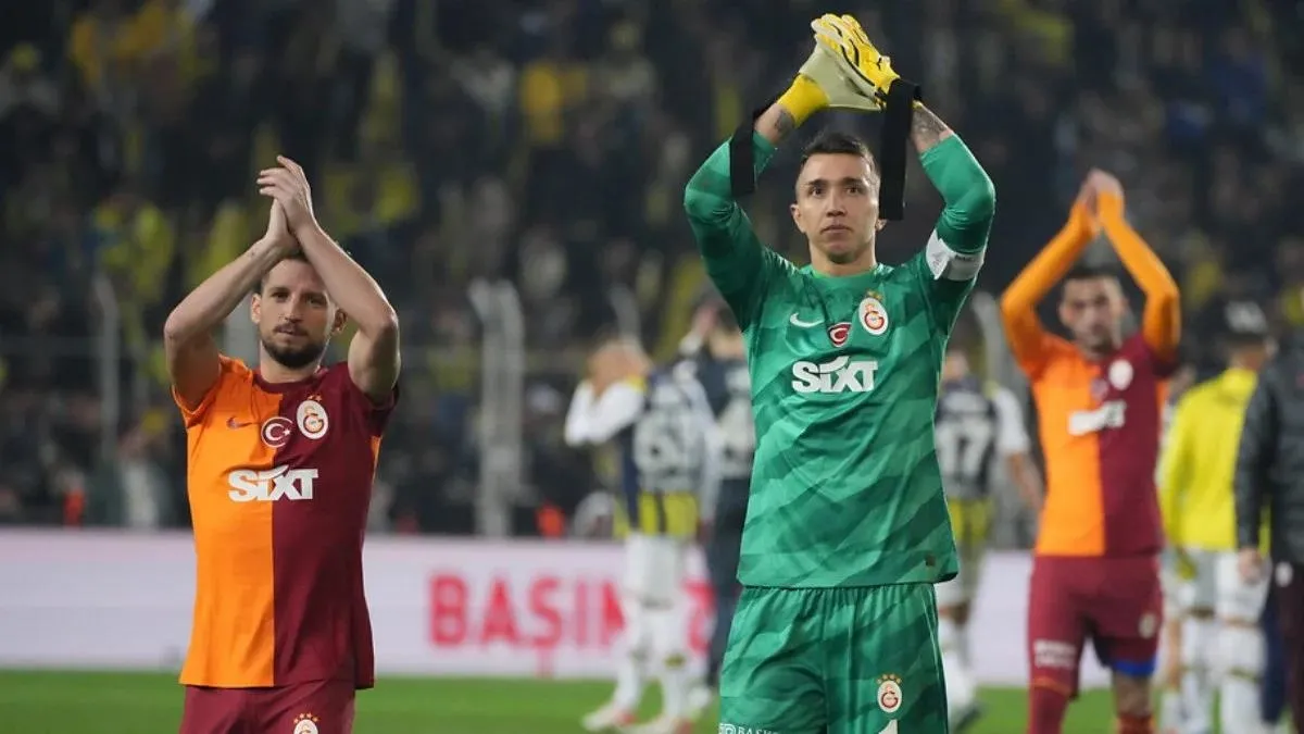 Mertens ve Muslera kariyer rekorunu kırdı! Galatasaray'ın yıldız oyuncuları performanslarıyla büyülüyor...