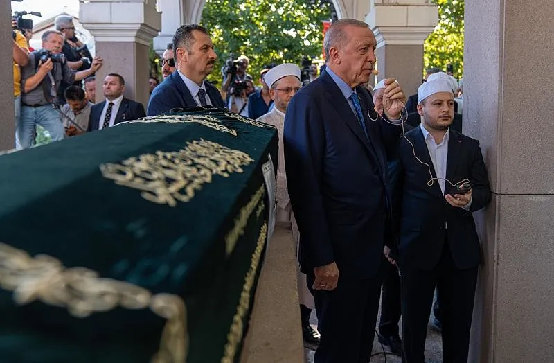 Mehmet Doğan son yolculuğuna uğurlandı! Başkan Erdoğan: Gençliğe öğreten ve miras bırakan bir kardeşimizdi-3