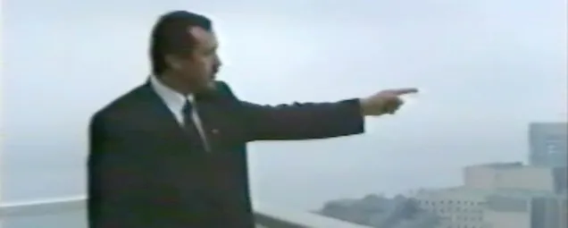 Sene 1994! İnşallah bize nasip olur Başkan Erdoğan Taksim Camiinin yerini böyle göstermişti! Bugün açılıyor...
