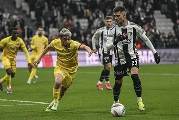 Solskjaer’den Muçi’ye özel İlgi