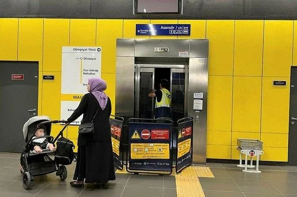 son-dakika-istanbullunun-cani-tehlikede-vezneciler-metro-istasyonunda-yangin-1694187790765.jpeg Güngören'de tramvay İmamoğlu ile İstanbul raydan çıktı! İlk günden öğrenciler derse yetişemedi: Ongun'dan "Büyükşehir Çalışıyor" pişkinliği-7