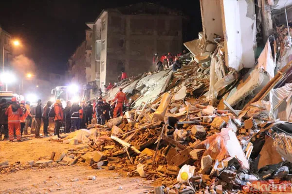 Mustafa Paşa Mahallesi'ndeki alanda çalışmalarımızı başlattık. Bu alanda 86 binamız var. Binaların risk durumu 2 gün içinde tamamlanacak. 19 bin metrekarelik...