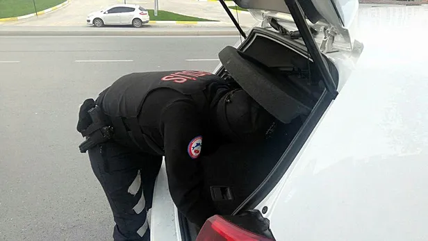 Esenyurt'ta hareketli dakikalar! Uygulamadan kaçan şüpheli, polis ekipleri tarafından kıskıvrak yakalandı-2