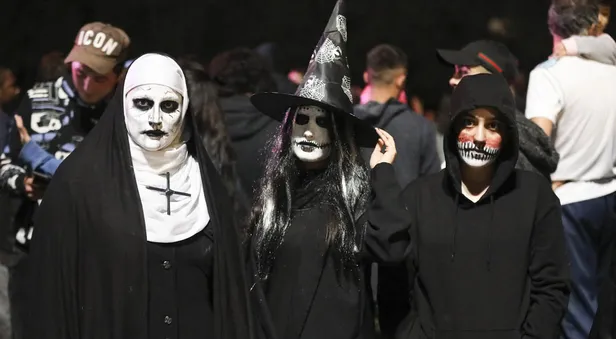 cadilar-bayrami-ne-zaman-2021-cadilar-bayrami-kostumleri-ve-etkinlikleri-2021-halloween-ne-demek-anlami-ne-1633846795147.jpg Cadılar Bayramı kostümleri ve etkinlikleri 2021! Cadılar Bayramı ne zaman 2021? Halloween ne demek, anlamı ne?-3