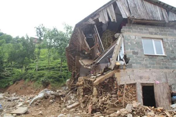 Valilik sel bilançosunu açıkladı: Rize'de 47 bina yıkıldı! 6 il için kuvvetli yağış uyarısı-6