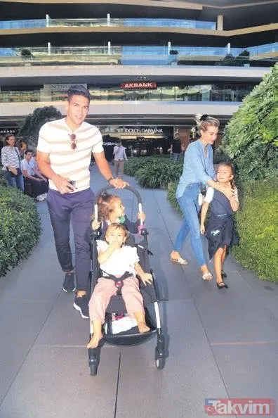 Galatasaray’ın dünyaca ünlü yıdızı Falcao eşi Lorelei Taron ve kızlarıyla birlikte alışverişte...
