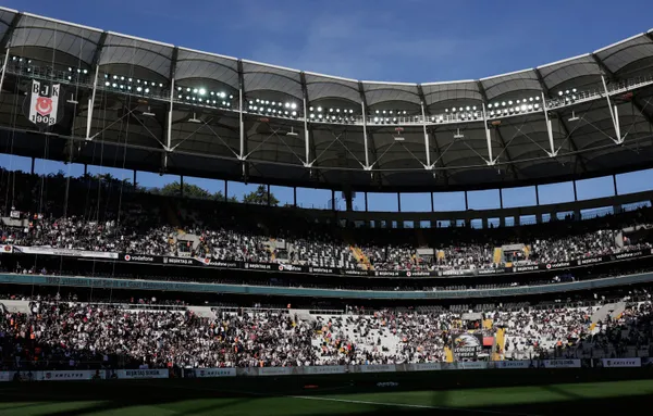 son-dakika-besiktas-uefa-ile-el-sikisti-1662132028239.jpg Son dakika: Beşiktaş UEFA ile el sıkıştı!-9