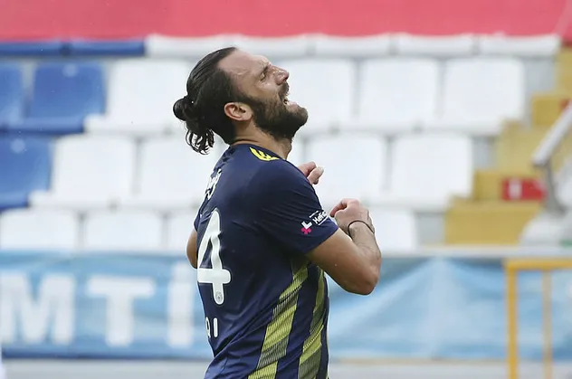 Ara öncesi çiğ et yiyen Vedat Muriqi'e ne oldu? Fenerbahçe'de şoke eden tablo