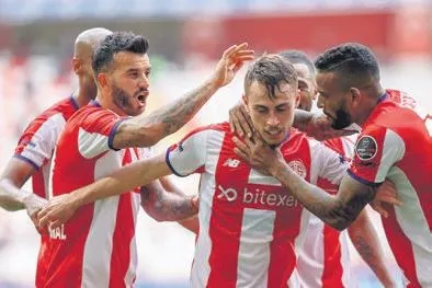 besiktas-gecen-sezon-aboubakar-ve-larin-katkilarini-mumla-ariyor-batshuayi-ve-kenan-karaman-geride-kaldi-1638131095446.jpeg Beşiktaş geçen sezon Aboubakar ve Larin katkılarını mumla arıyor! Batshuayi ve Kenan Karaman geride kaldı-5