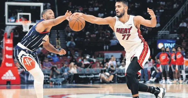 NBA Miami Heat’taki temsilcimiz Ömer Faruk Yurtseven fırtına gibi esti