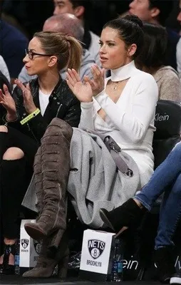 Adriana Lima NBA maçına damga vurdu!