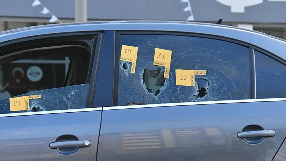 İzmir'de kanlı pusu! 3 kişi hayatını kaybetti 3 kişi hastaneye kaldırıldı