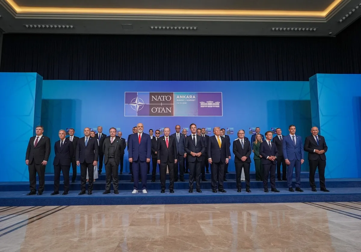 BAŞKAN ERDOĞAN VE RUTTE LİDERLERİ KARŞILADI AİLE FOTOĞRAFI ÇEKİLDİ-1