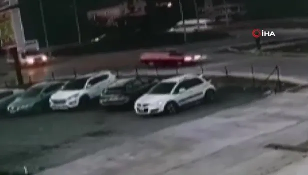 Zonguldak'ta bisiklet sürücüsü kamyonete çarptı! O anlar kamerada...