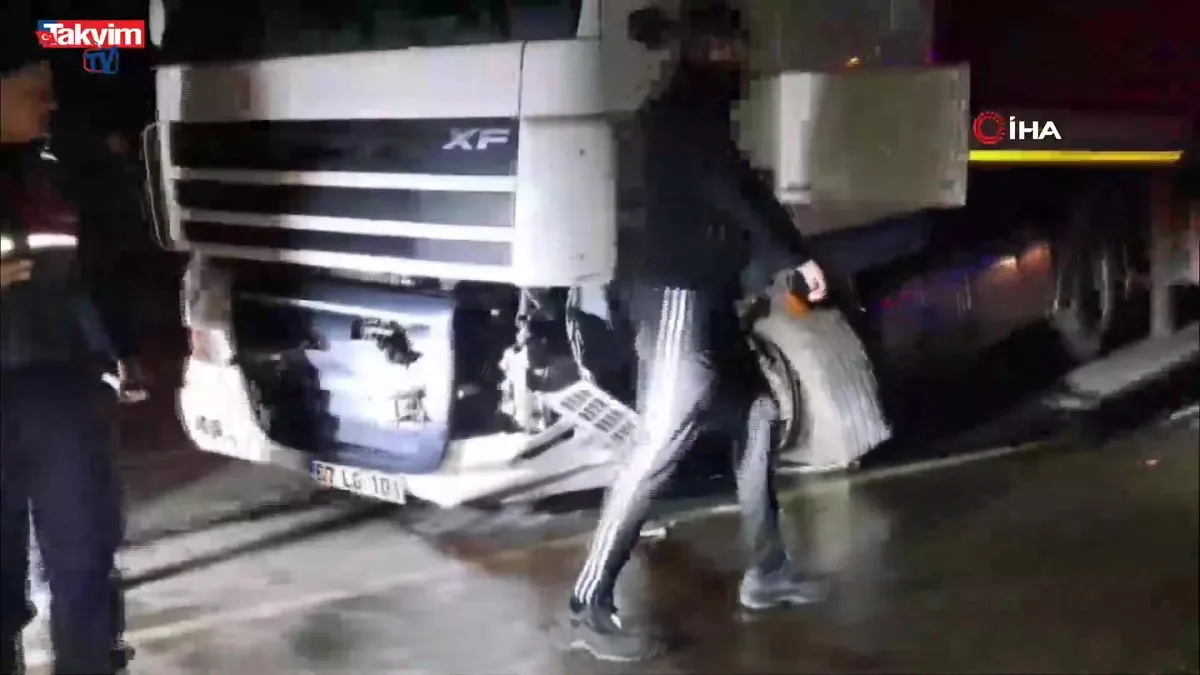 Bursa'da TIR ile otomobil çarpıştı: 1 yaralı