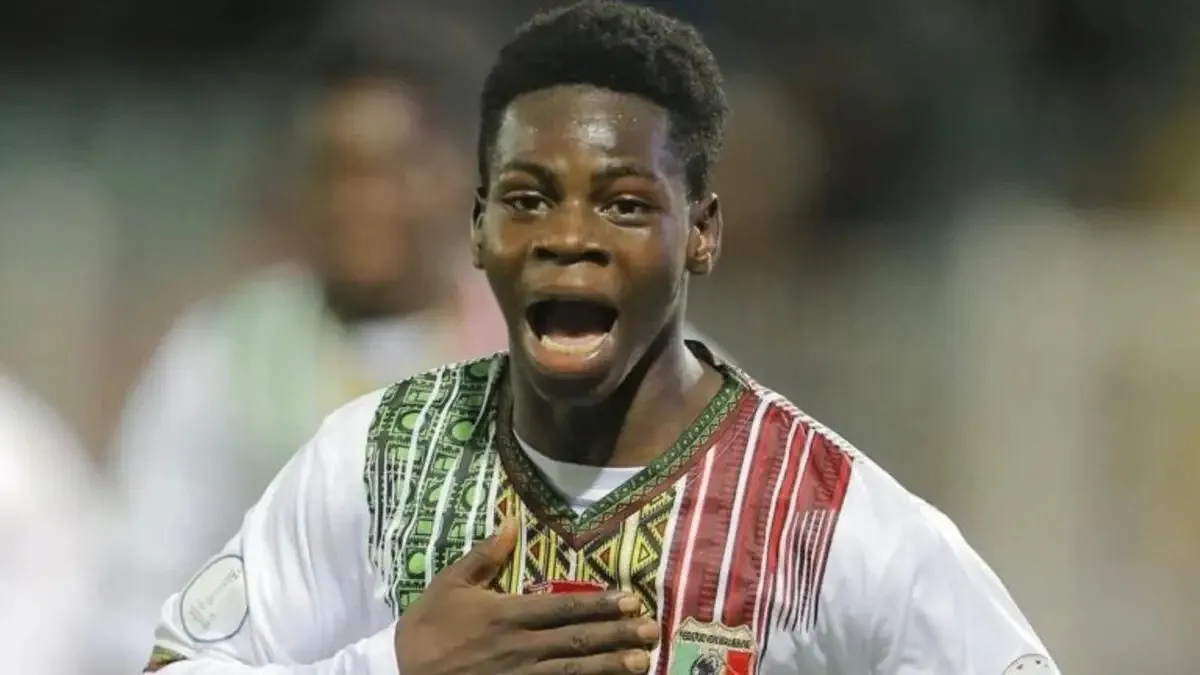 Fenerbahçe'den iki transfer sürprizi! Dünya devleriyle yarış başladı - 15