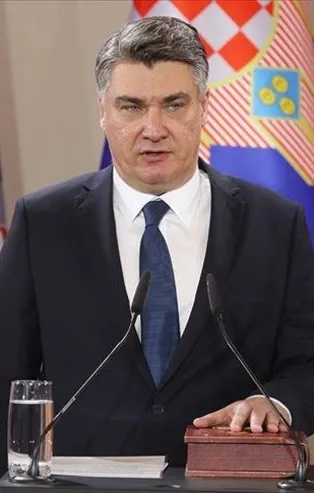 Hırvatistan Cumhurbaşkanı Zoran Milanovic, Srebrenitsa annelerini hedef aldı