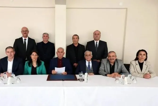 Öcalan’ın PKK’yı fesih çağrısı İsrail’i panikletti