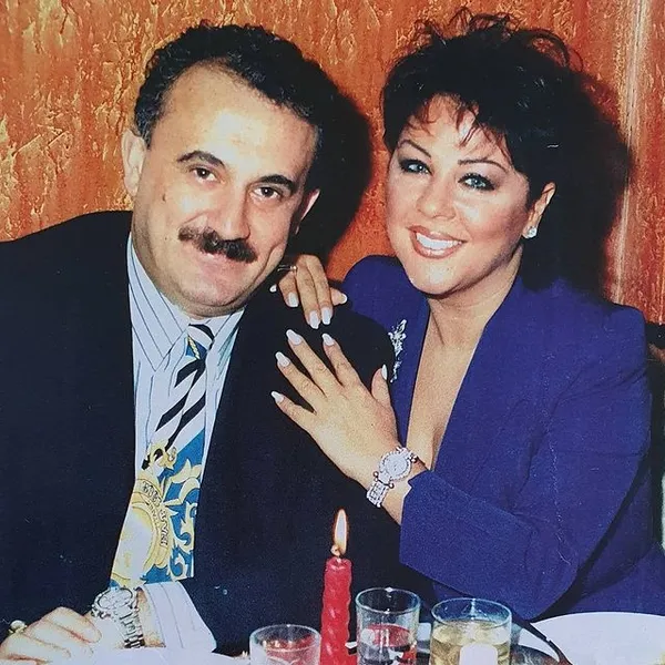 safiye-soymanla-anisini-anlatan-faik-ozturk-studyoda-duygusal-anlar-yasadi-benim-kalbimi-al-faike-tak-1617357054207.jpg Safiye Soyman’la anısını anlatan Faik Öztürk stüdyoda duygusal anlar yaşadı! “Benim kalbimi al, Faik’e tak”-6