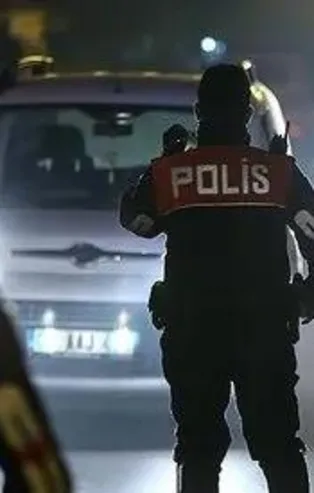 Bomba yüklü bir araç yakalandı