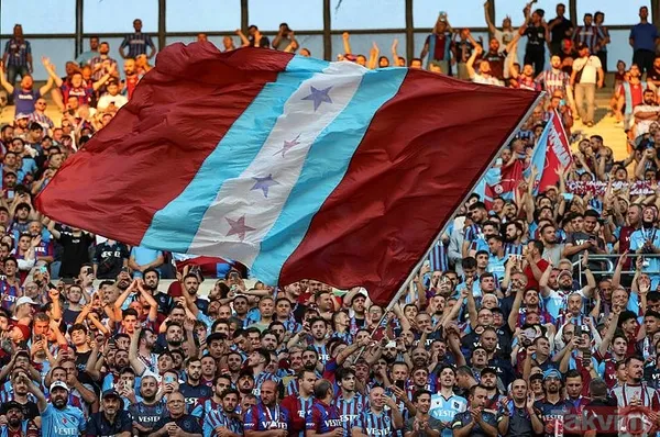 Yeri göğü boyadılar! Trabzonspor tribünleri görsel şölen yaşattı! - 2