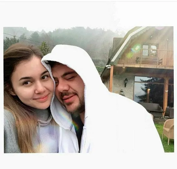 milyonluk-sefalet-eser-ve-berfu-yenenler-ciftinin-kutuk-villasinin-basina-gelmeyen-kalmadi-1644183955304.jpeg Milyonluk sefalet! Eser ve Berfu Yenenler çiftinin kütük villasının başına gelmeyen kalmadı-4