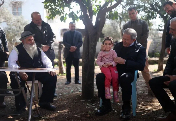 Milli Savunma Bakanı Hulusi Akar: "17 dakika içinde İnsani Yardım Tugayı'na 'hazır ol' emri verildi"-6