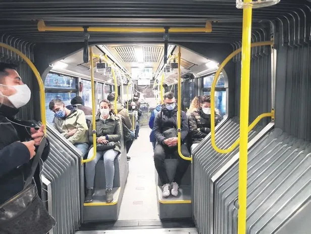 Metrobüste bozulan sesli anons çilesi! Görme engelli Nail Ölmez defalarca İBB'yi aramasına rağmen çözüm bulamadı-5