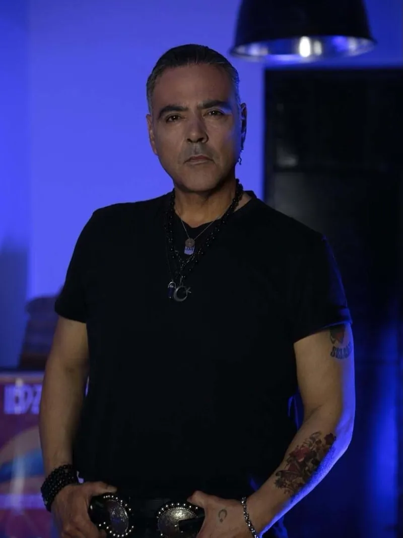 ozan-orhondan-ferdi-tayfur-itirafi-hayranlari-hala-beni-takip-eder-1770901389077.jpg Ozan Orhon'dan Ferdi Tayfur itirafı: Hayranları hala beni takip eder-5