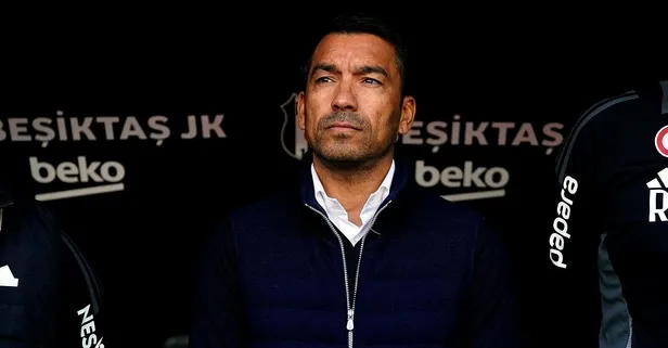 Beşiktaş Kasımpaşa karşısında! van Bronckhorst 11'i belirledi