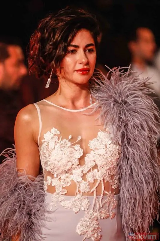 🏋️♀️ Spor Öncesi Ve Sonrası Beslenme 🔥 Spor Öncesi 🦴 Kemik Suyu İçiyor (Bağırsak Sağlığı Ve Kas Gelişimi İçin). ☕ Aç Karna Kahve İçiyor (Eleştirilse De...